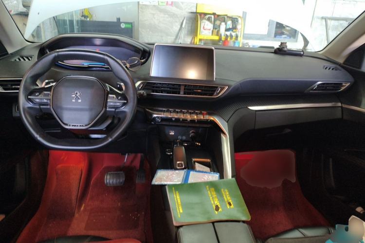 Used Peugeot 4008 2019 350THP First Edition Center Console