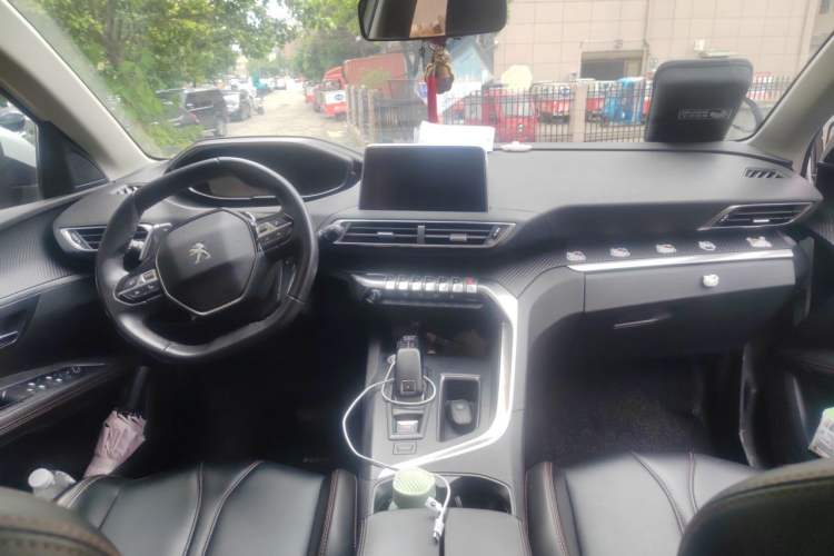Used Peugeot 4008 2019 350THP First Edition Center Console