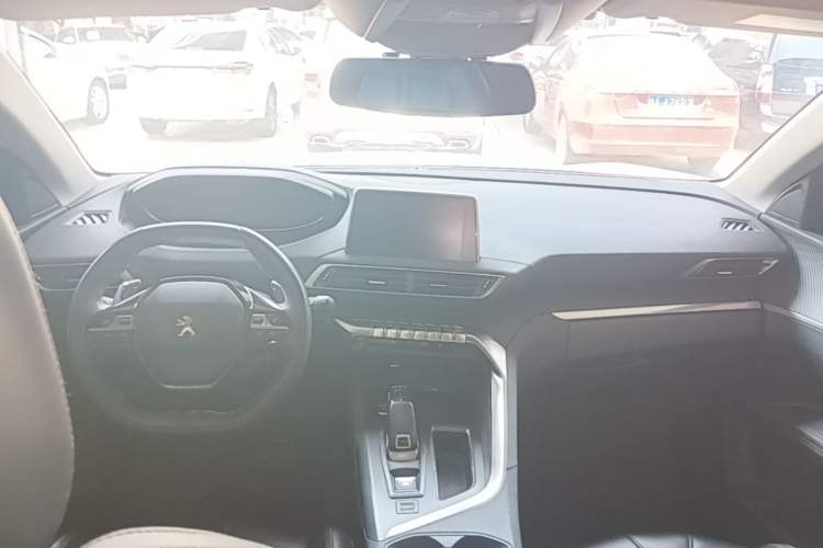 Used Peugeot 4008 2019 350THP First Edition Center Console