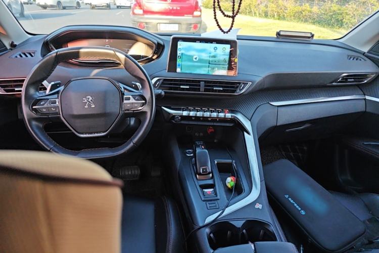 Used Peugeot 4008 2019 350THP First Edition Center Console