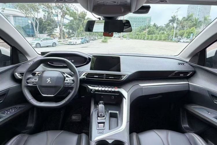 Used Peugeot 4008 2019 Revised Version 360THP – First Edition Center Console