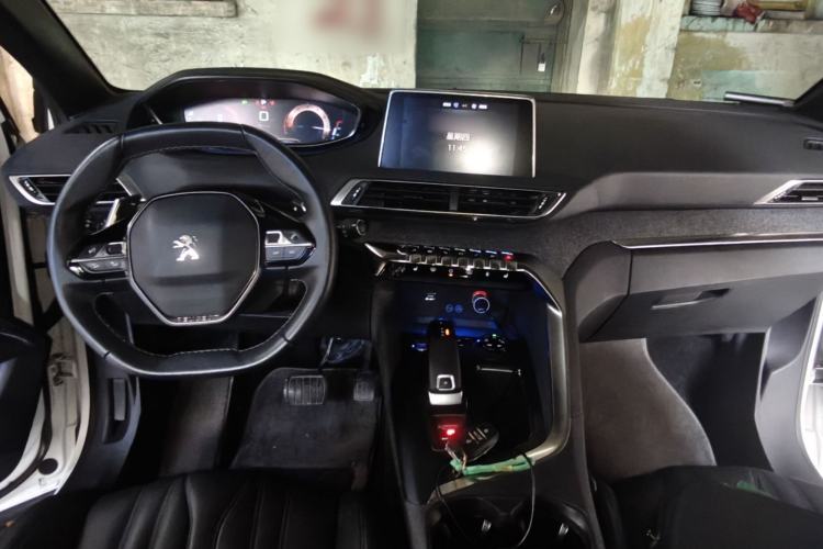 Used Peugeot 4008 2019 380THP Excellence Edition Center Console