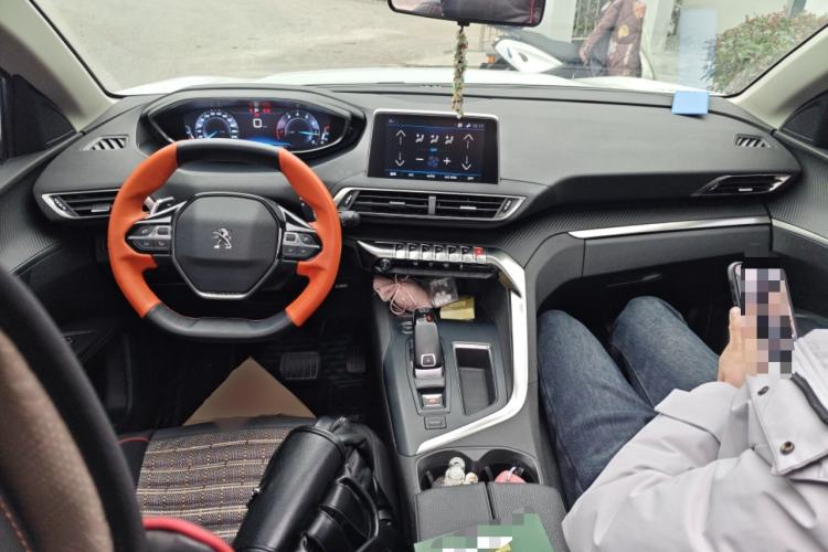 Used Peugeot 4008 2019 400THP First Edition Center Console