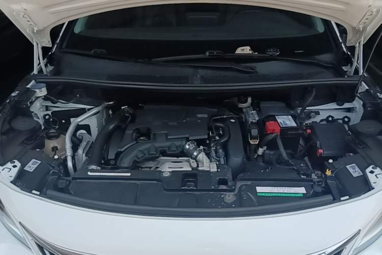 Used Peugeot 4008 2019 350THP First Edition Engine Bay