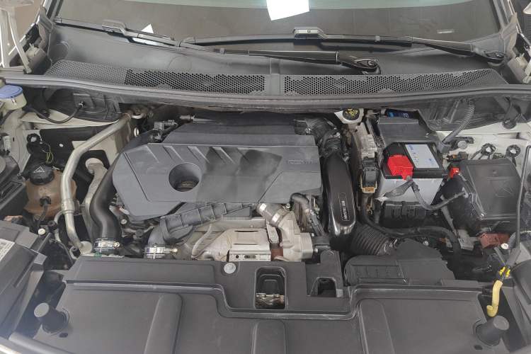 Used Peugeot 4008 2019 Revised Version 360THP – First Edition Engine Bay