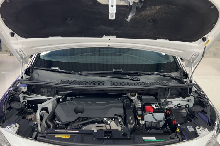 Used Peugeot 4008 2019 Revised Version 360THP – First Edition Engine Bay