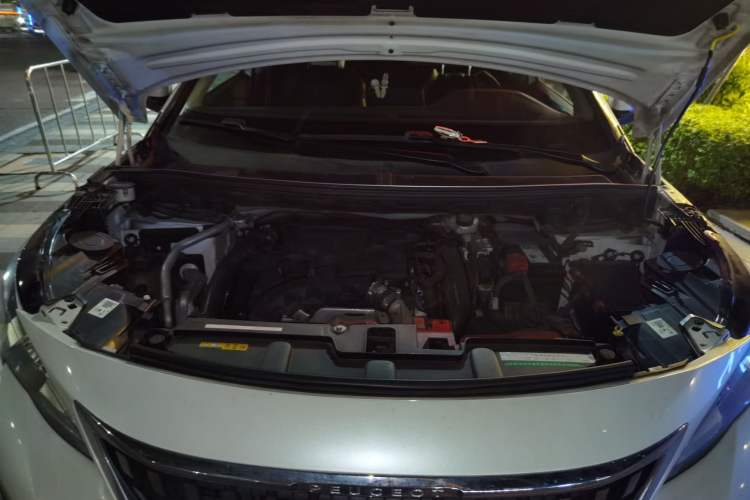 Used Peugeot 4008 2019 350THP First Edition Engine Bay