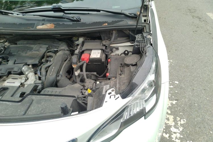 Used Peugeot 4008 2019 350THP First Edition Engine Bay Left