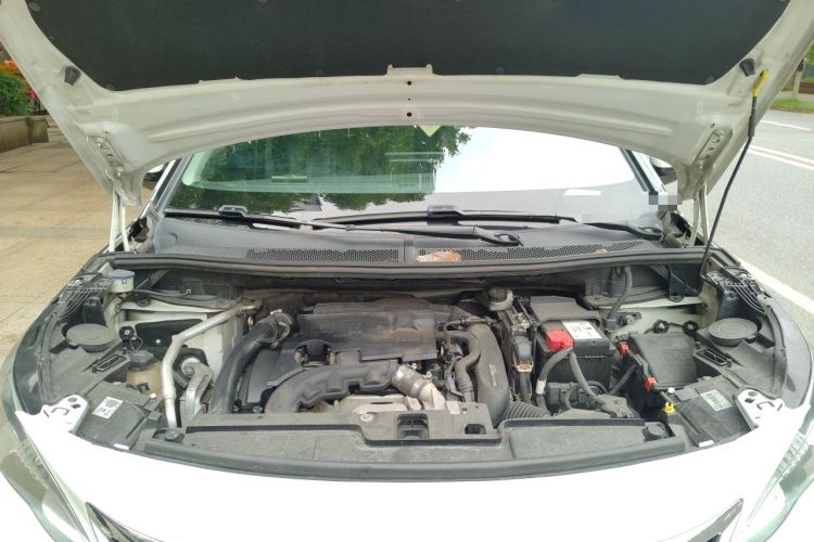 Used Peugeot 4008 2019 350THP First Edition Engine Bay