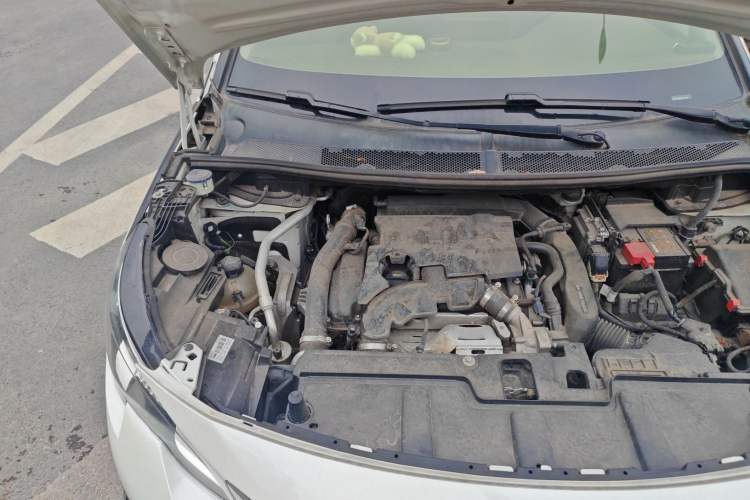 Used Peugeot 4008 2019 350THP First Edition Engine Bay Right