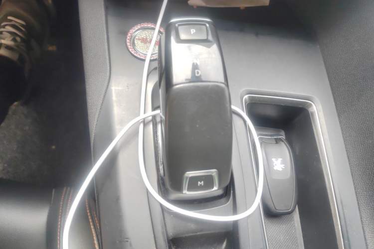 Used Peugeot 4008 2019 350THP First Edition Gear Lever