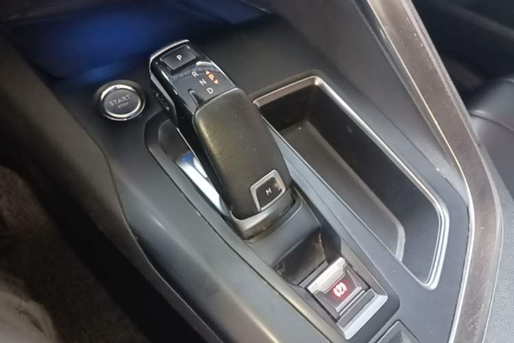 Used Peugeot 4008 2019 350THP First Edition Gear Lever