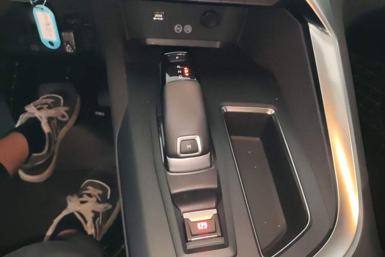 Used Peugeot 4008 2019 Revised Version 360THP Leading Edition Gear Lever