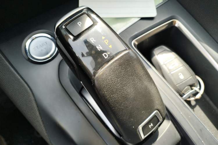Used Peugeot 4008 2019 350THP First Edition Gear Lever