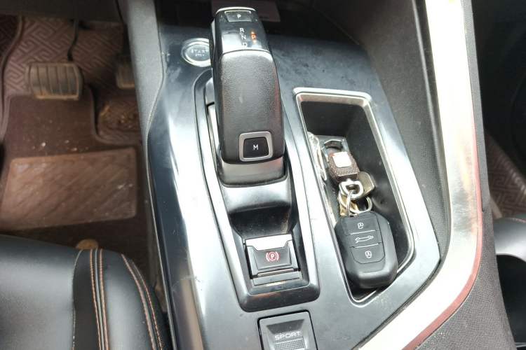 Used Peugeot 4008 2019 360THP First Edition Gear Lever