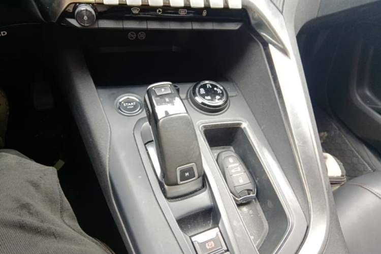 Used Peugeot 4008 2019 Revised Version 360THP – First Edition Gear Lever