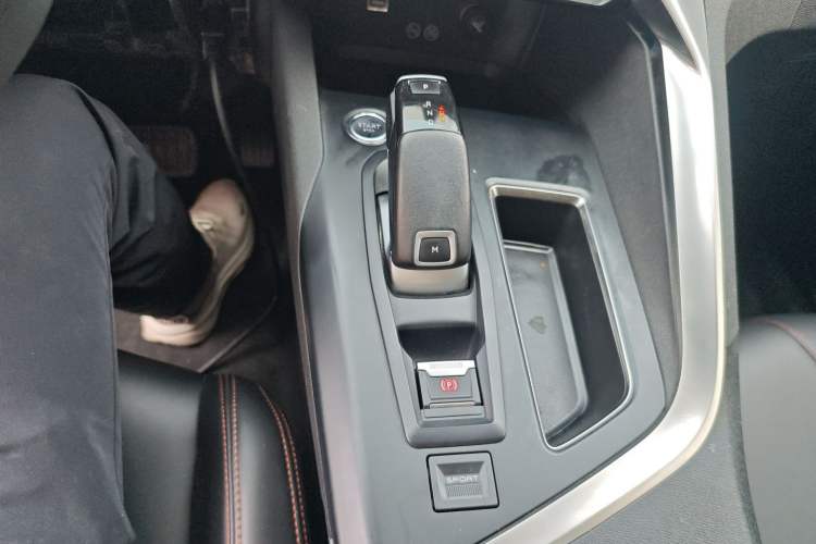 Used Peugeot 4008 2019 350THP First Edition Gear Lever