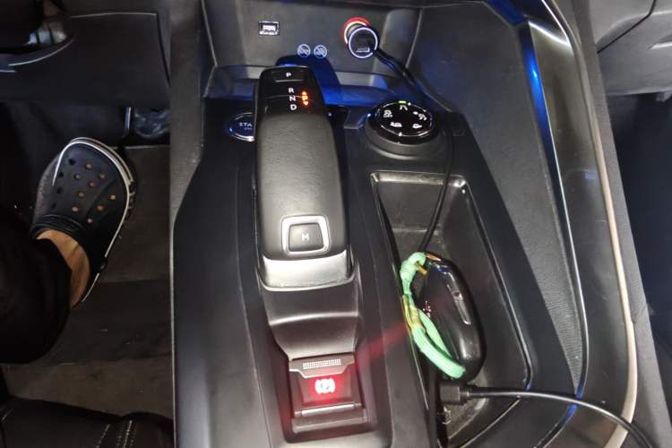 Used Peugeot 4008 2019 380THP Excellence Edition Gear Lever