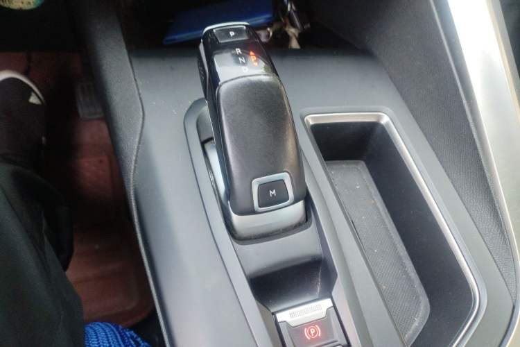 Used Peugeot 4008 2019 Revised Version 360THP Leading Edition Gear Lever