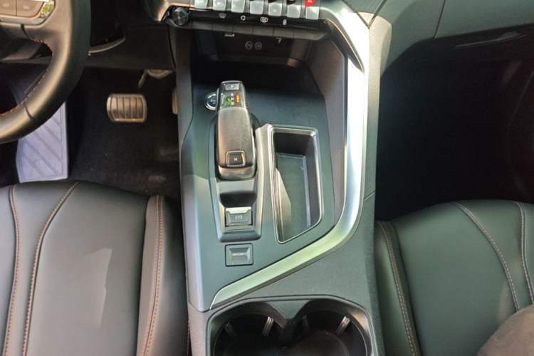 Used Peugeot 4008 2019 350THP First Edition Gear Lever