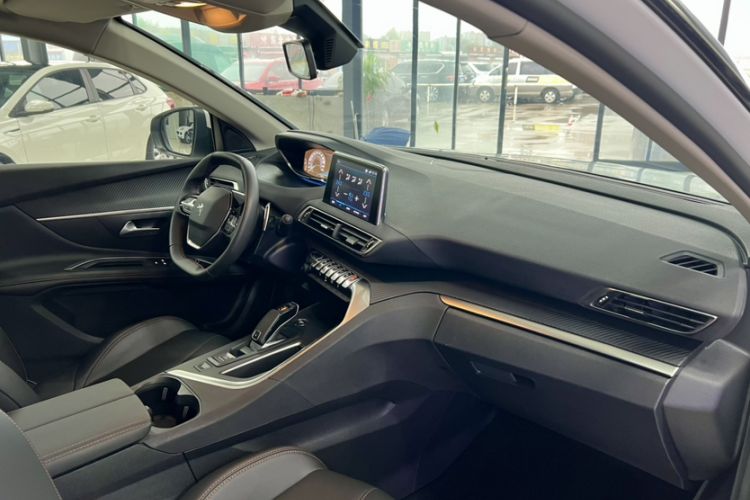 Used Peugeot 4008 2019 Revised Version 360THP – First Edition Interior 11