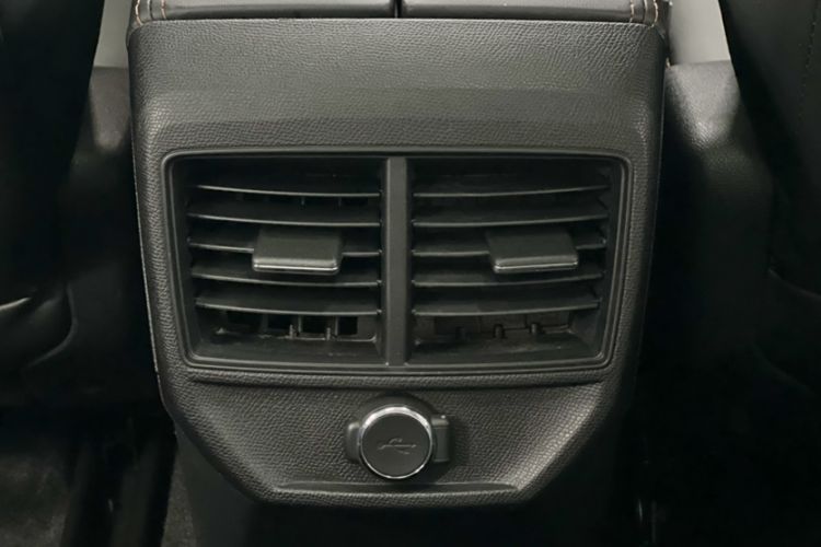 Used Peugeot 4008 2019 Revised Version 360THP – First Edition Interior 13