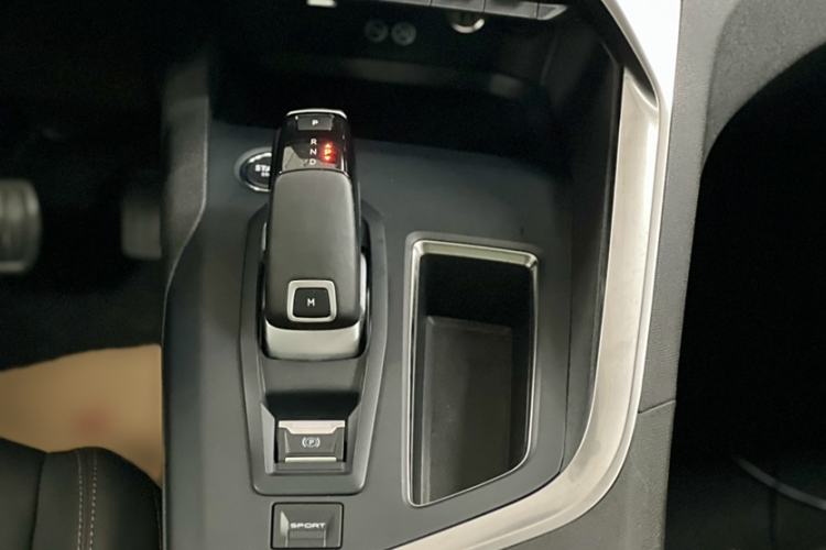 Used Peugeot 4008 2019 Revised Version 360THP – First Edition Interior 8