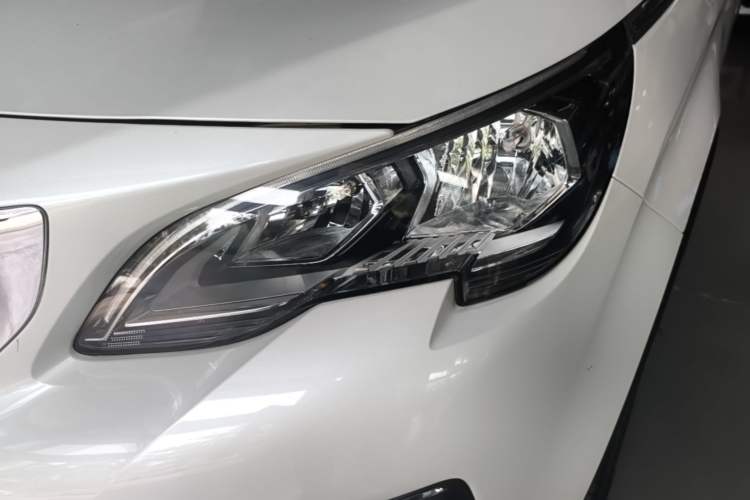 Used Peugeot 4008 2019 Revised Version 360THP – First Edition Left Front Headlight