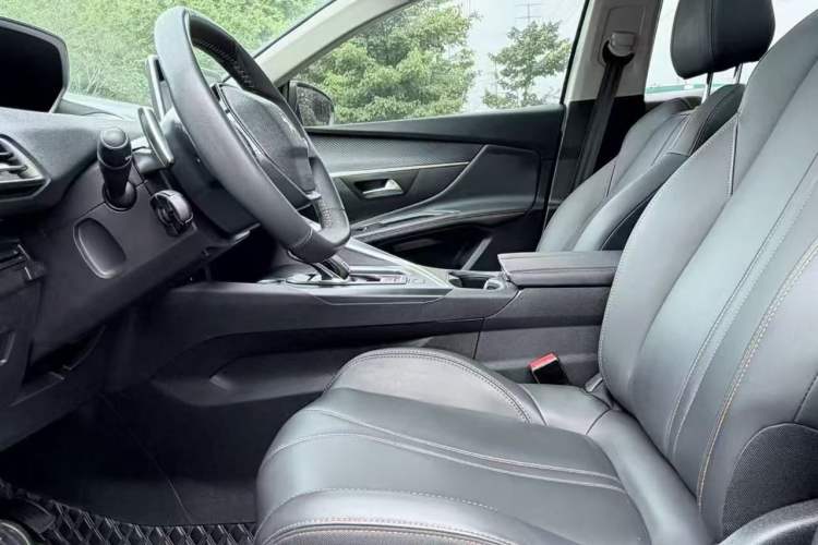Used Peugeot 4008 2019 Revised Version 360THP – First Edition Left Front Seat
