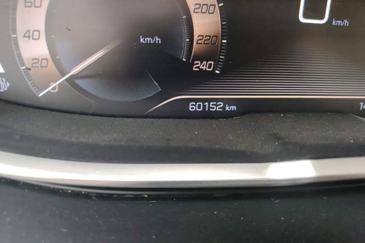 Used Peugeot 4008 2019 360THP First Edition Odometer Close Up