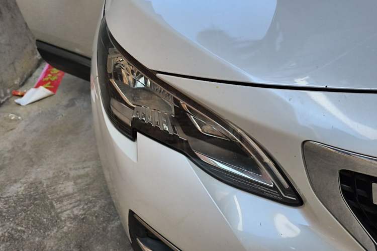 Used Peugeot 4008 2019 Revised Version 360THP – First Edition Right Front Headlight