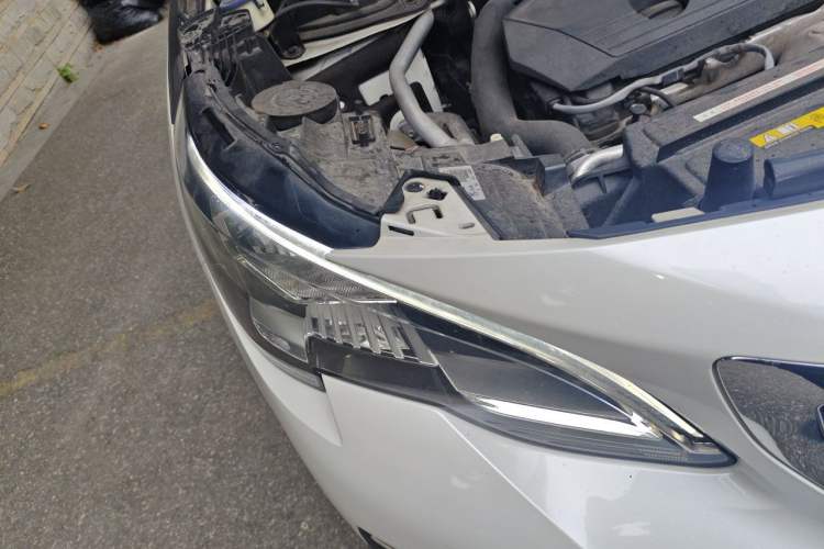 Used Peugeot 4008 2019 360THP First Edition Right Front Headlight