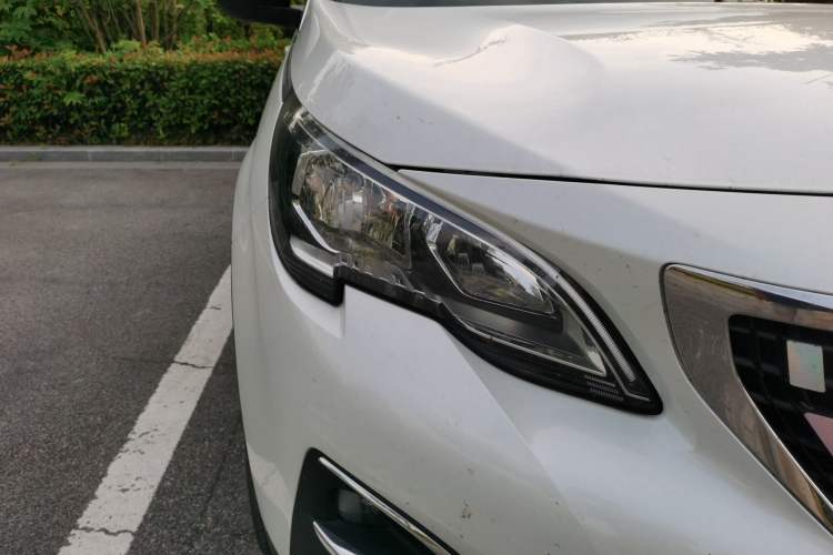 Used Peugeot 4008 2019 Revised Version 360THP – First Edition Right Front Headlight