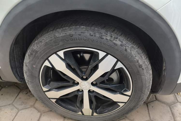 Used Peugeot 4008 2019 380THP Excellence Edition Right Front Wheel Hub