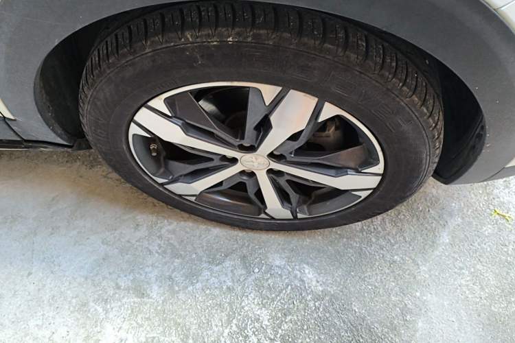 Used Peugeot 4008 2019 Revised Version 360THP – First Edition Right Front Wheel Hub