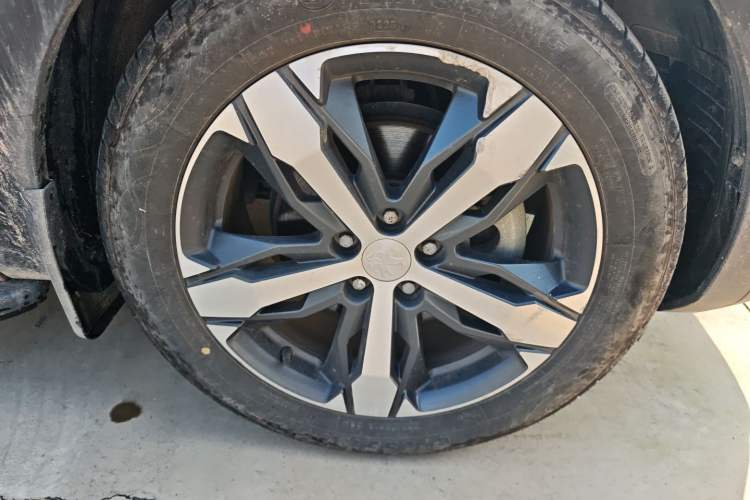 Used Peugeot 4008 2019 360THP First Edition Right Front Wheel Hub