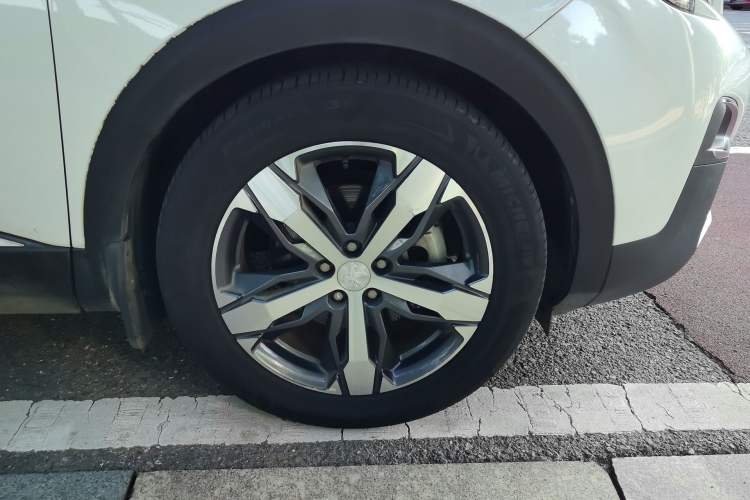 Used Peugeot 4008 2019 350THP First Edition Right Front Wheel Hub