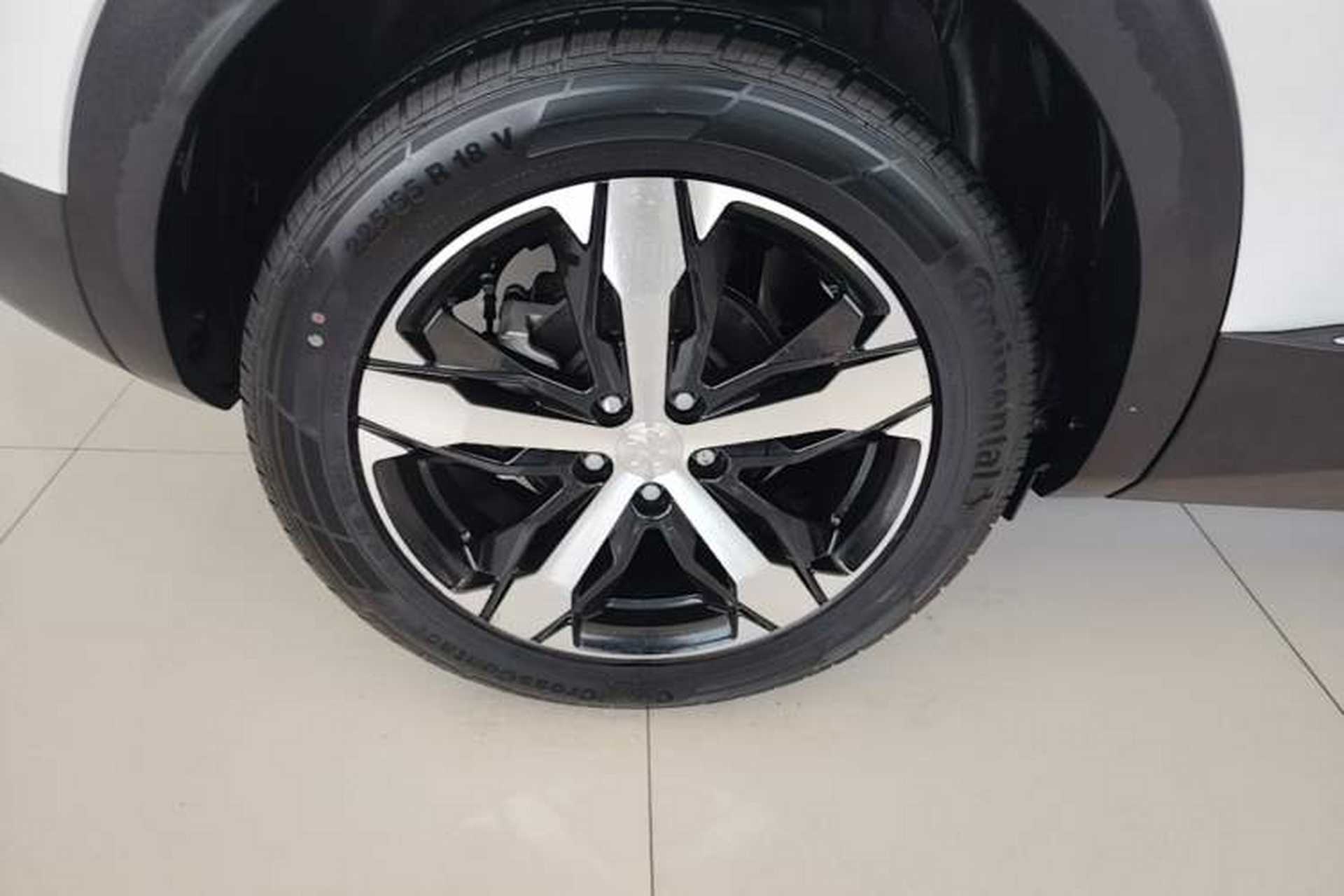 Used Peugeot 4008 2019 400THP Excellence Edition Right Rear Wheel Hub