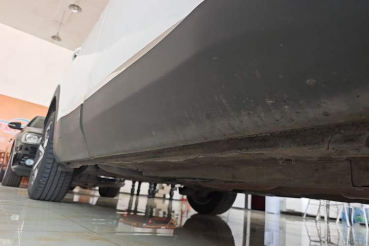 Used Peugeot 4008 2019 350THP First Edition Right Side Sill