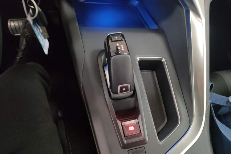 Used Peugeot 4008 2019 400THP First Edition Gear Lever