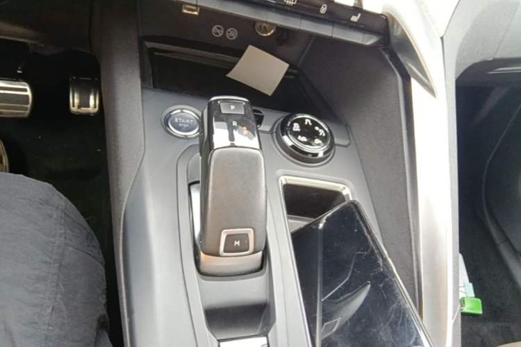 Used Peugeot 4008 2021 400THP Ultimate GT Edition Gear Lever