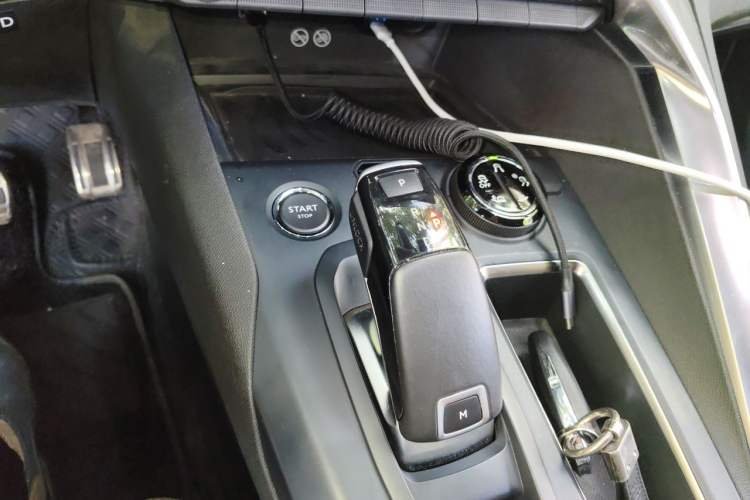 Used Peugeot 4008 2021 400THP Ultimate GT Edition Gear Lever
