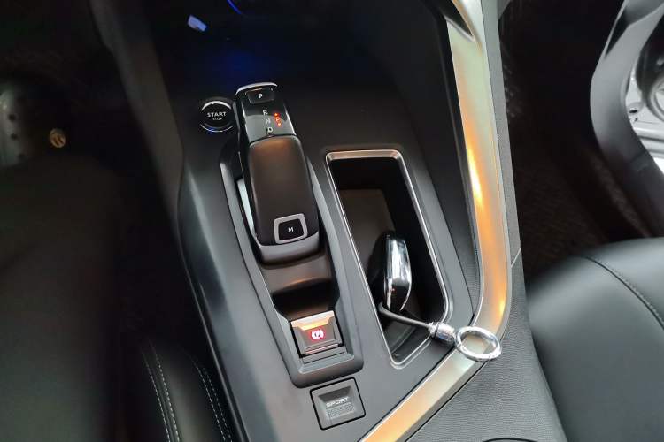 Used Peugeot 4008 2021 360THP Performance Edition Gear Lever