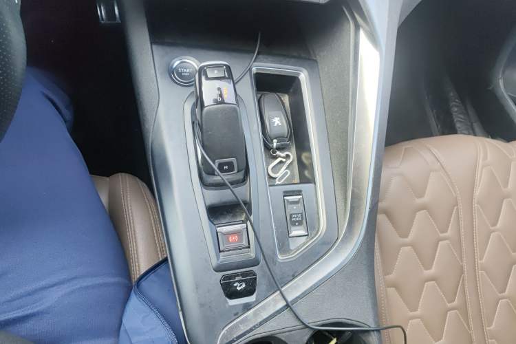 Used Peugeot 4008 2021 400THP Ultimate GT Edition Gear Lever