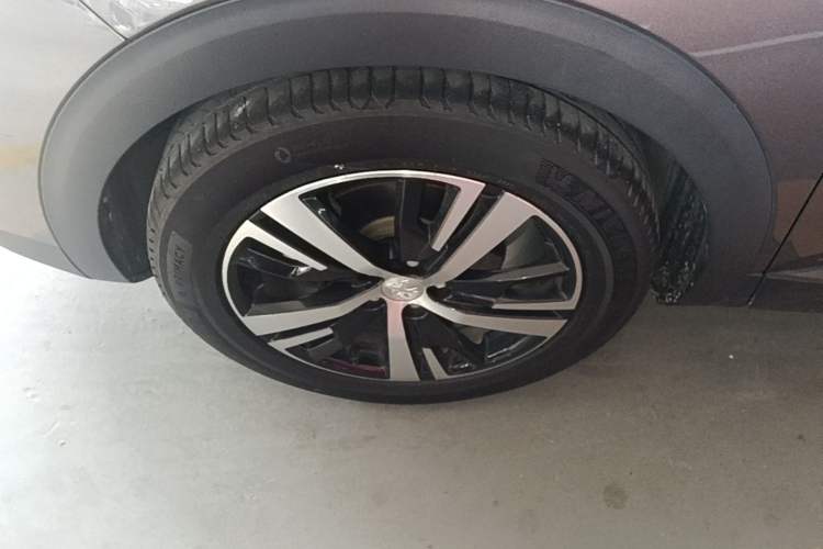 Used Peugeot 4008 2021 360THP Performance Edition Left Front Wheel Hub