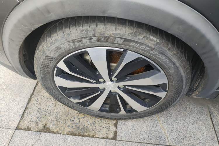 Used Peugeot 4008 2021 400THP Ultimate GT Edition Left Front Wheel Hub