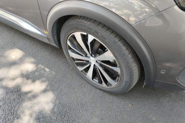 Used Peugeot 4008 2021 400THP Ultimate GT Edition Right Front Wheel Hub