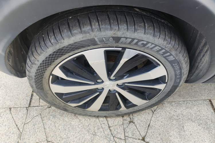 Used Peugeot 4008 2021 400THP Ultimate GT Edition Right Rear Wheel Hub