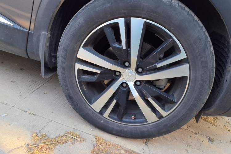 Used Peugeot 4008 2021 360THP Technology Edition Right Front Wheel Hub