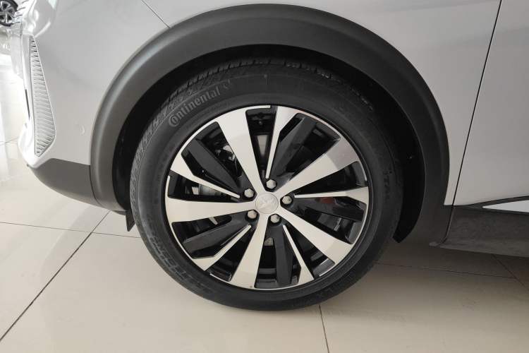 Used Peugeot 4008 2021 400THP Ultimate GT Edition Left Front Wheel Hub